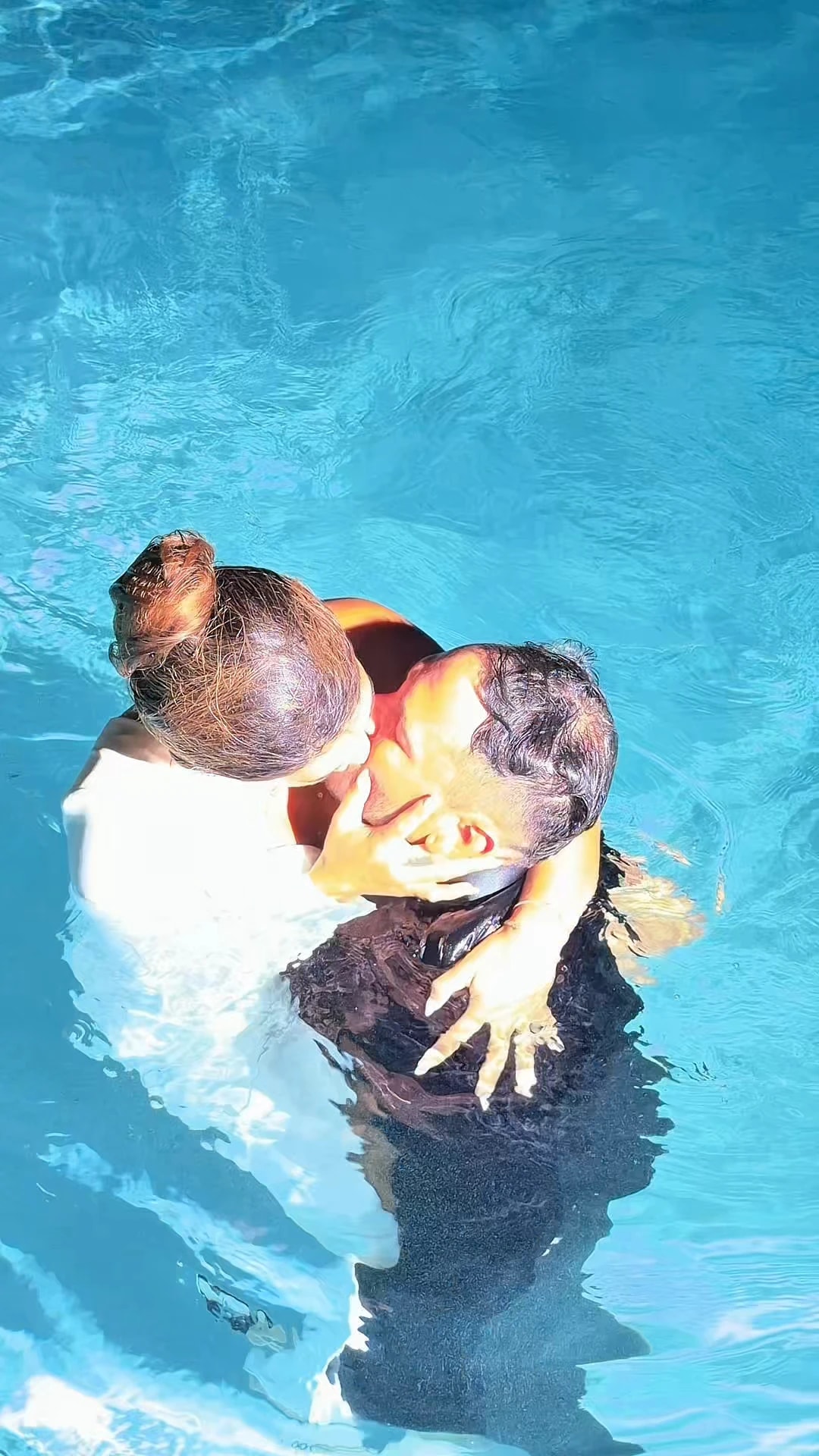 Boda de Abby & Scott en Xalet del Nin: la piscina